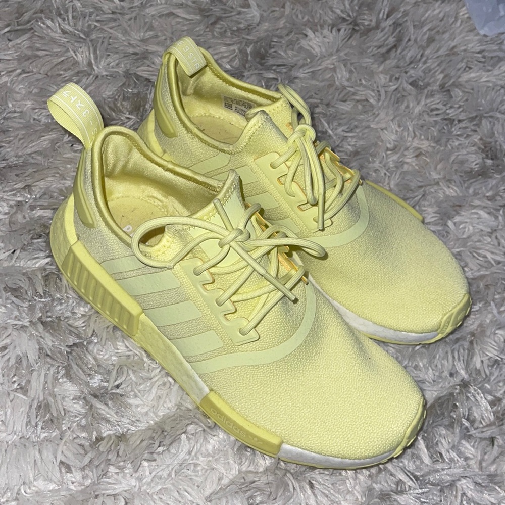 COPY - NMD shoe womens